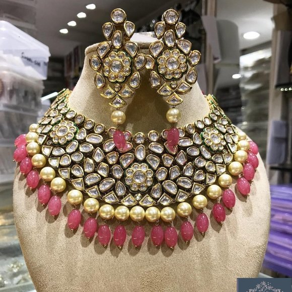 VeroniQ Trends-Beautiful Heavy Bridal Kundan Necklace with Pink Beads And Pearls - Picture 2 of 2